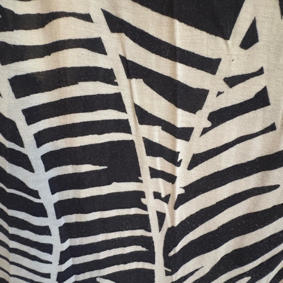 LOFT Black and White Sleeveless Maxi - Picture 3 of 4